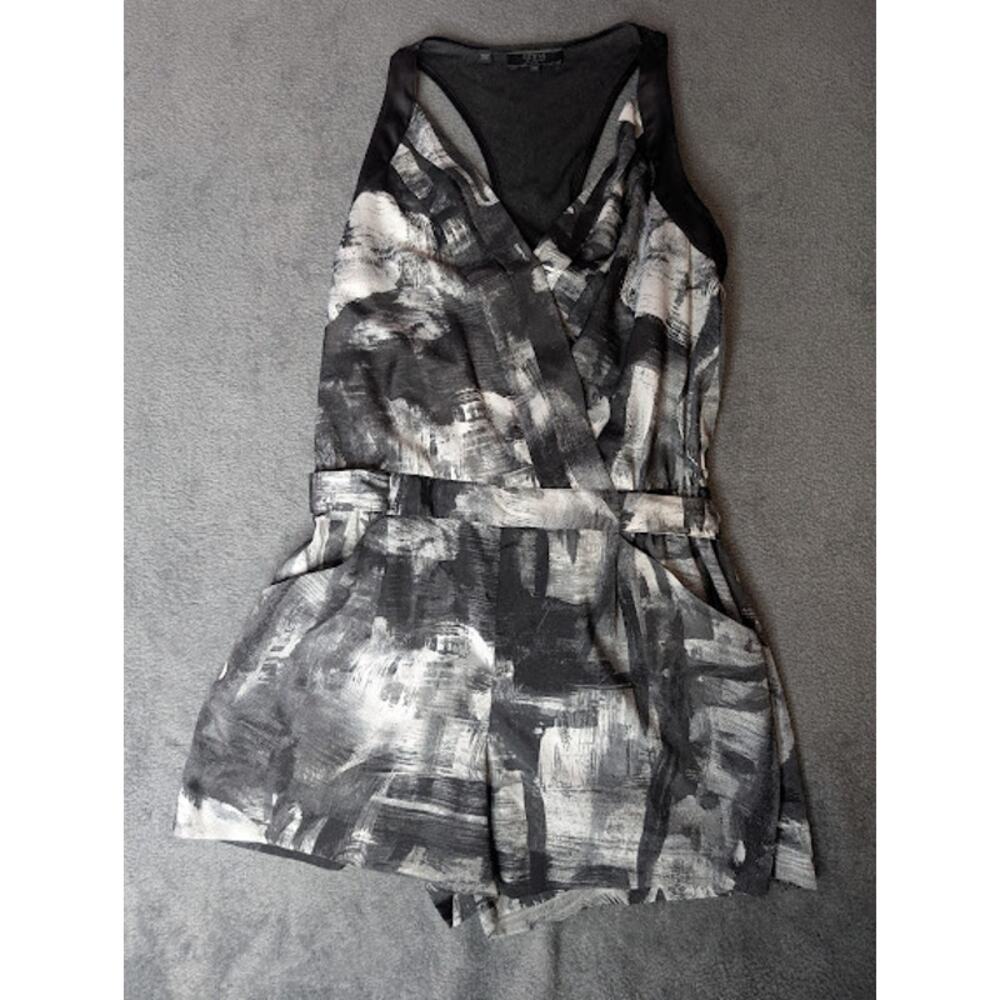 GUESS womens romper black/white/gray shorts size XS